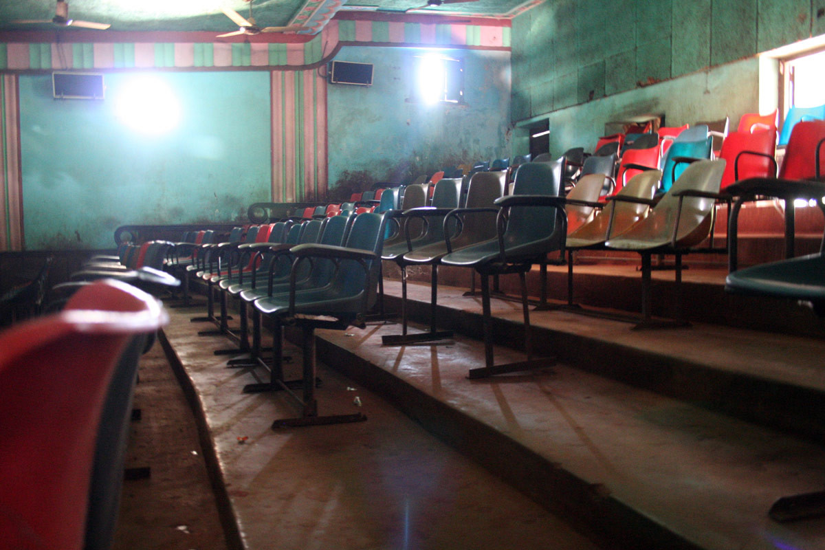 <span style="color:white">Laxmi Talkies, Puri, 2007</span>